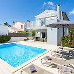Ovis Villa *