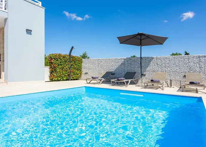 Ovis Villa Peresiji